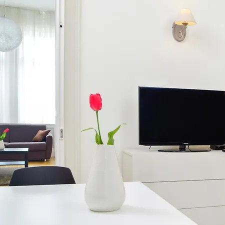 Basilica Apartment *