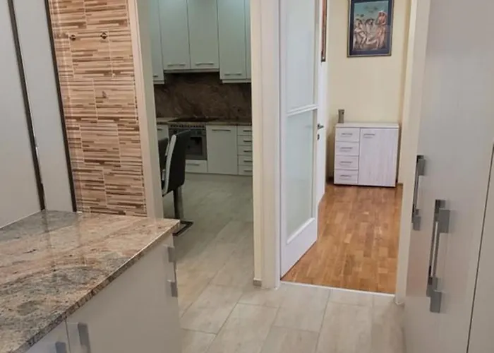 Basilica Apartment *